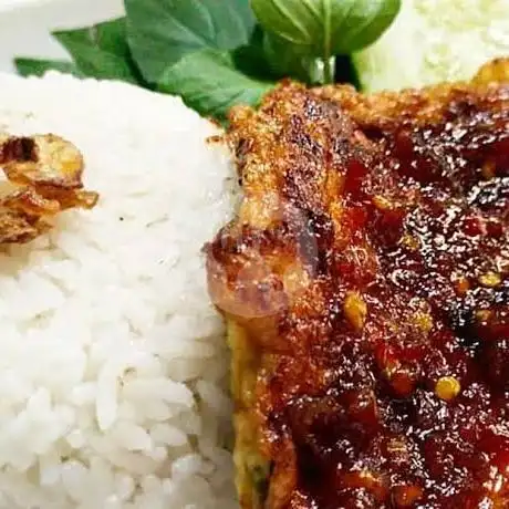 Gambar Makanan Nasi Goreng & Ayam Bakar Saus Madu Mbah Priyo 9