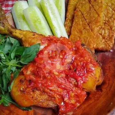 Gambar Makanan Ayam Goreng Tiga Saudara, Jalan Raya Gadog No.425,Rt.06 11