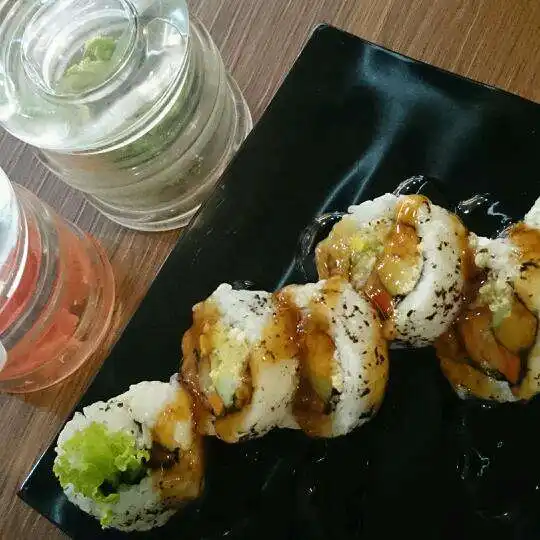 Gambar Makanan Sushi Box 18