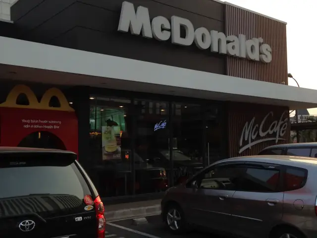 Gambar Makanan McDonald's 8