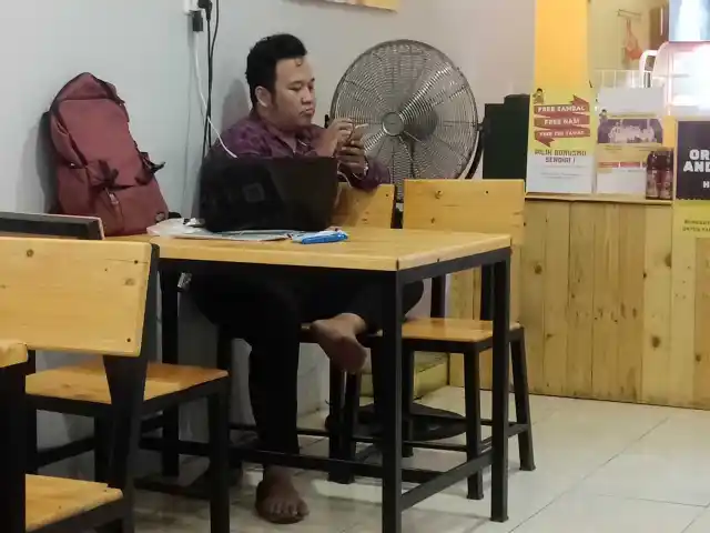 Gambar Makanan Ayam Geprek Mang Soetta 6