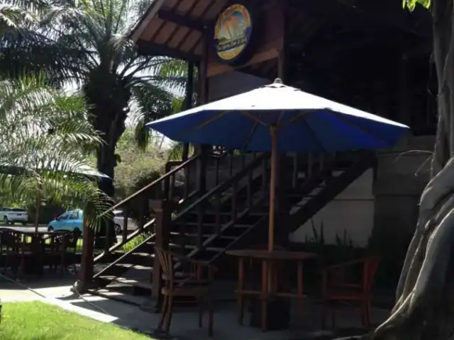 The Sports Bar - Peninsula Beach Resort