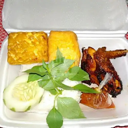 Gambar Makanan Ayam Bakar Mba Mia Catering, RE Martadinata 5