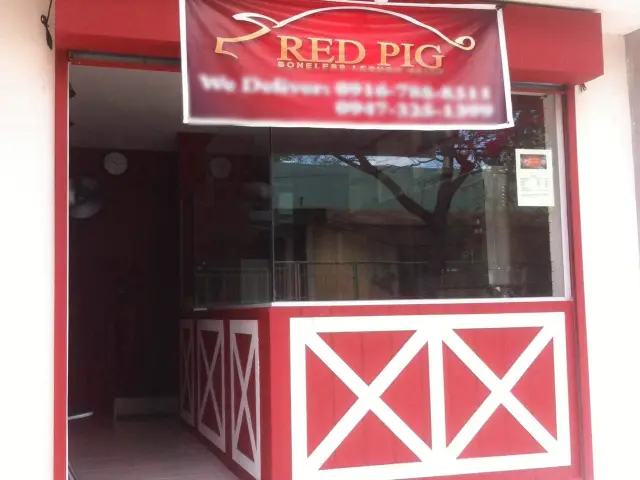 Red Pig Boneless Lechon Belly Food Photo 2