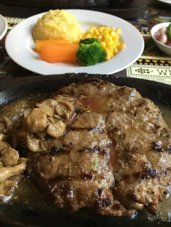 Gambar Makanan Gandy Steak House 19