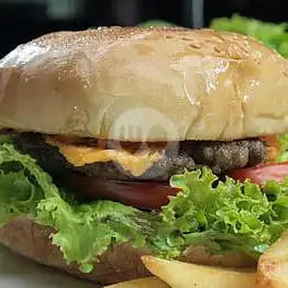 Gambar Makanan Cemal - Cemil Burger Chuae, Sukorejo 9