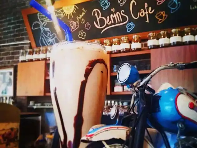 Berins Cafe'nin yemek ve ambiyans fotoğrafları 33