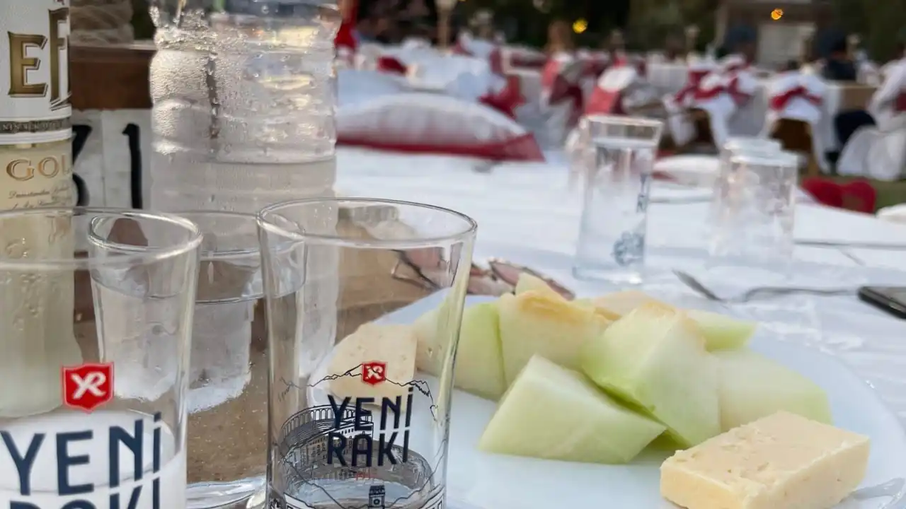 Dört Mevsim Bahçemde Restorant