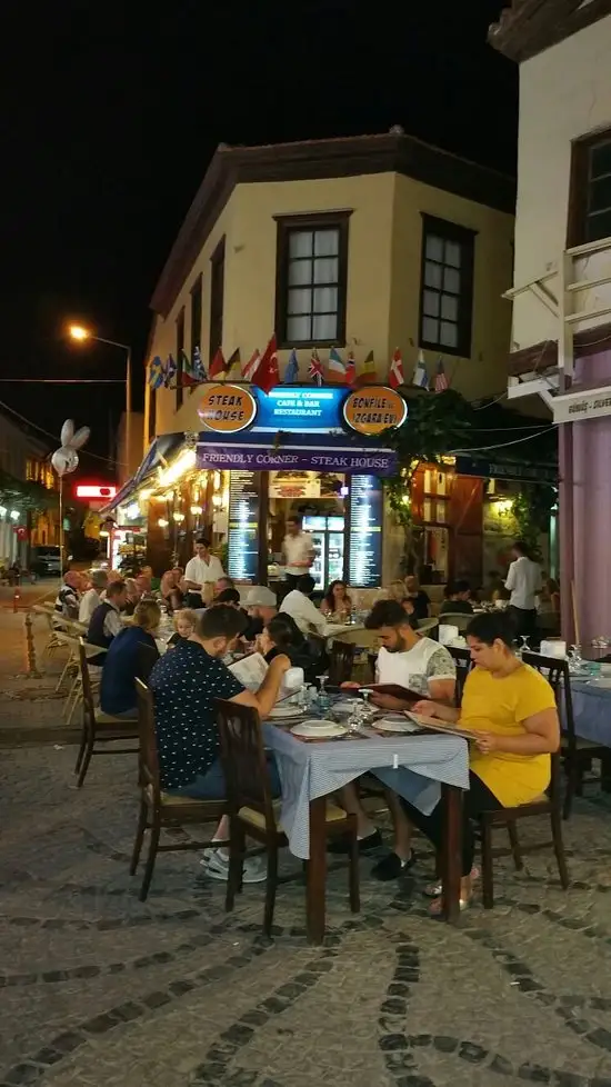 Friendly Corner Restaurant Cafe & Bar'nin yemek ve ambiyans fotoğrafları 57