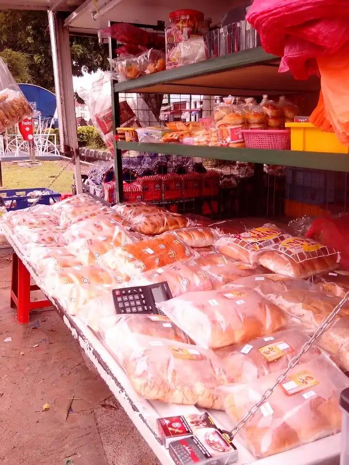 Lori Roti, Jalan Salleh