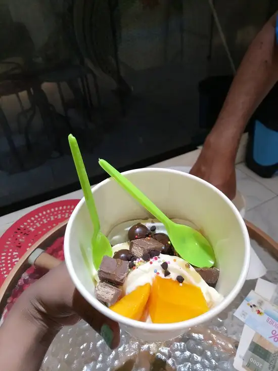 Gambar Makanan Gili Yo Frozen Yogurt 2