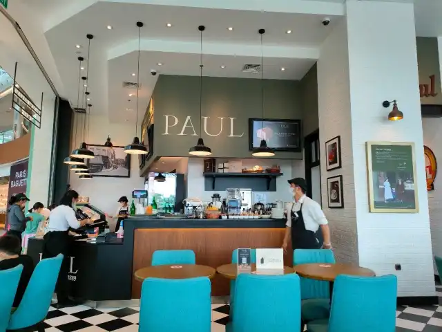 Gambar Makanan Paul Restaurant 5