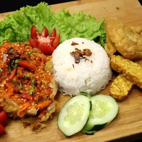 Gambar Makanan AYAM GEPREK SAMBAL COBEK CABANG 2, Duri Kepa 2