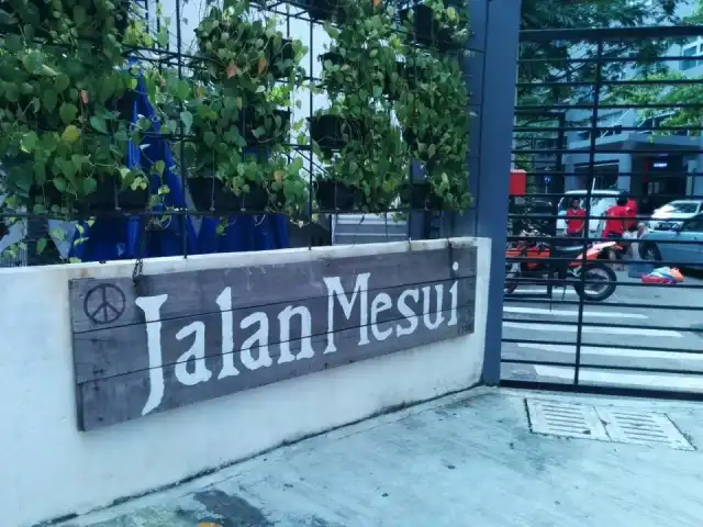 Jalan Mesui Food Photo 5