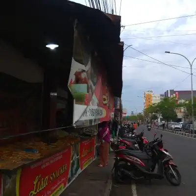 Pusat Jajanan Pasar Jalan Magelang