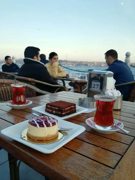 Dolmabahçe Cafe'nin yemek ve ambiyans fotoğrafları 17