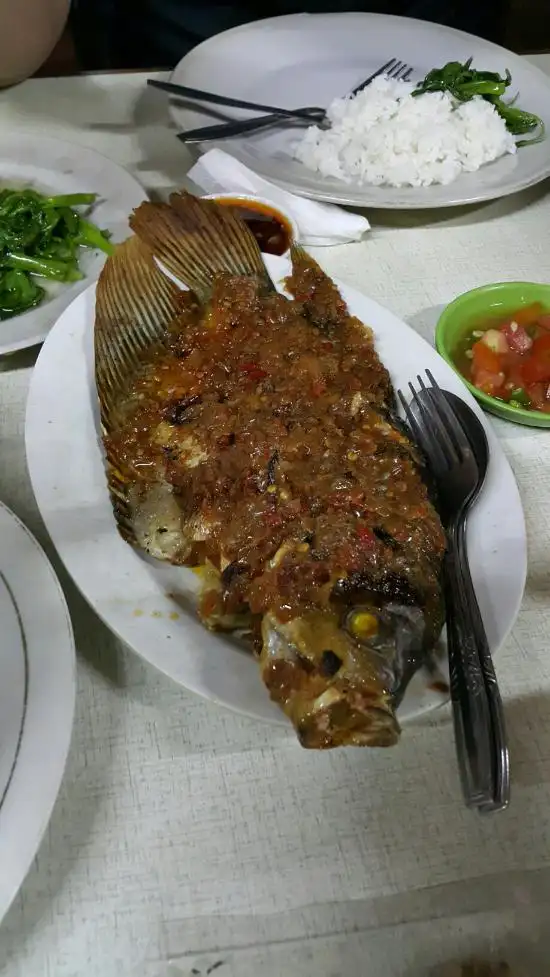 Gambar Makanan Rumah Makan Ikan Bakar Nyonya Filly 8