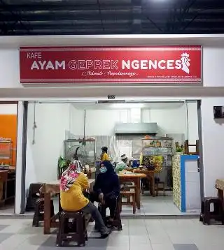 Ayam Geprek Ngences