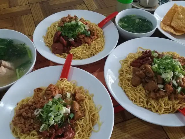 Gambar Makanan Bakmi Aloi 5