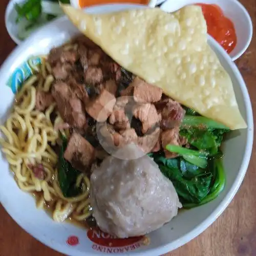 Gambar Makanan Mie Ayam & Bakso Urat Gerobak, Denpasar 1