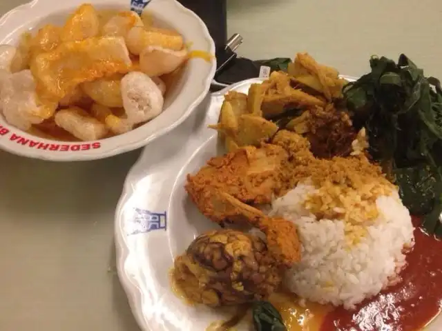 Gambar Makanan Restoran Sederhana 19