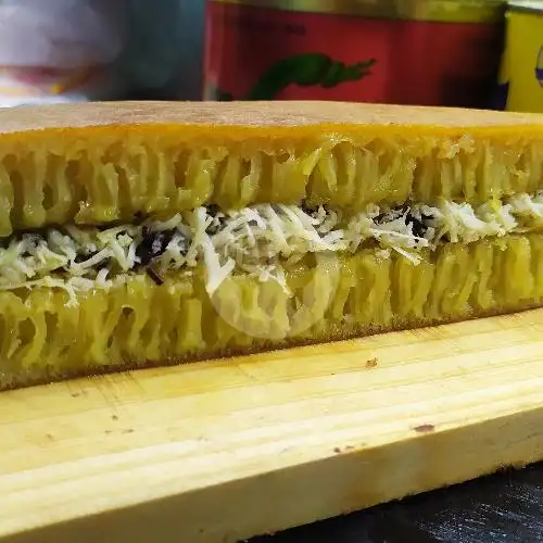 Gambar Makanan Martabak Aviz, Depan SMPN 51 Pondok Bambu 8