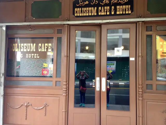 Coliseum Cafe & Hotel Food Photo 4