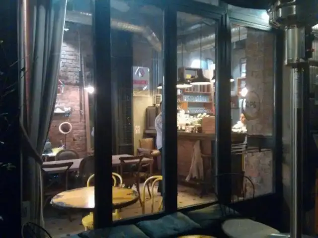 Ops Cafe Karakoy'nin yemek ve ambiyans fotoğrafları 7