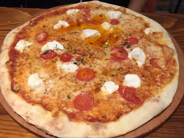 Pizza İl Forno'nin yemek ve ambiyans fotoğrafları 11