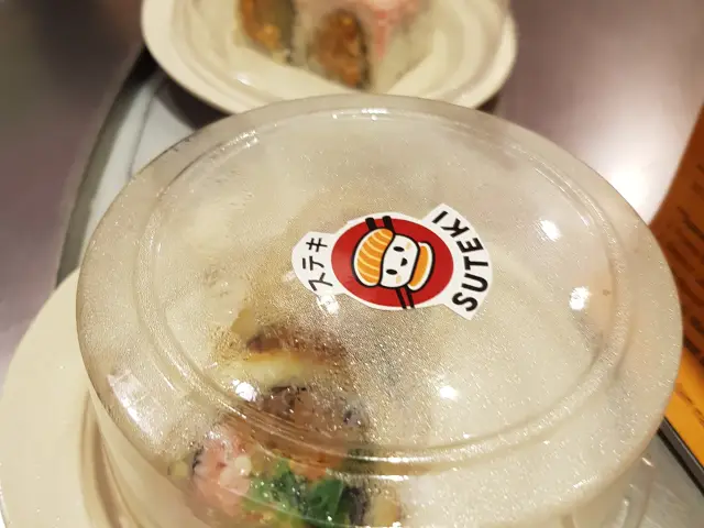 Gambar Makanan Suteki Sushi 7