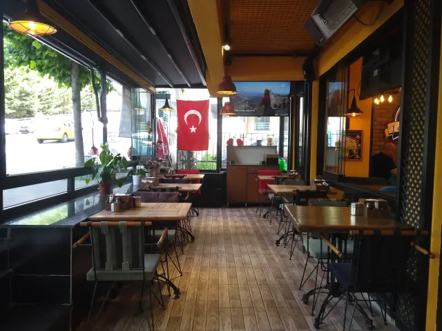 Meşhur Sarıyer Börekçisi Talip Han & Cafe'nin yemek ve ambiyans fotoğrafları 4