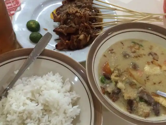 Gambar Makanan Soto Betawi Pinangsia 8