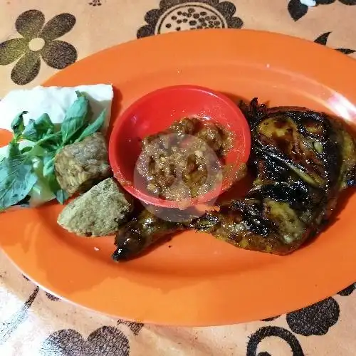 Gambar Makanan Pecel Lele Dermaga Seafood, Radial 4