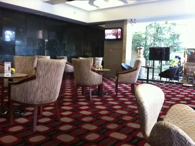 Gambar Makanan Esquire Lounge - Sunlake Hotel 4