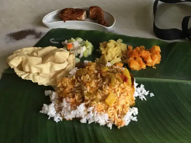 Klang Sentral Banana Leaf Food Photo 2