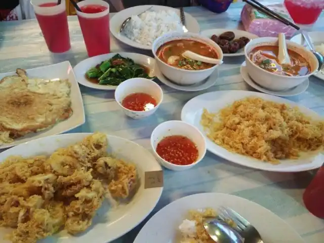 Restoran Dee Corner Thai Food Tomyam Ikan Bakar Food Photo 15