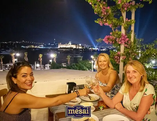 Fazla Mesai Meyhane'nin yemek ve ambiyans fotoğrafları 3