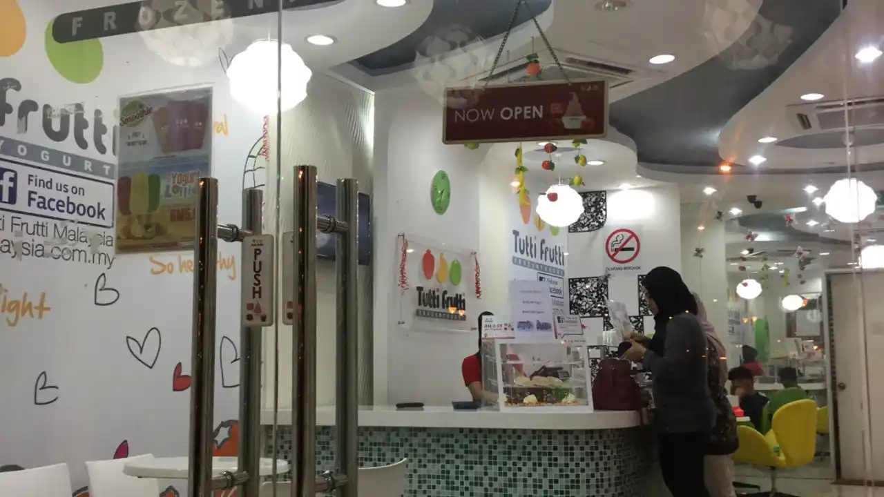 Tutti Frutti Sura Gates