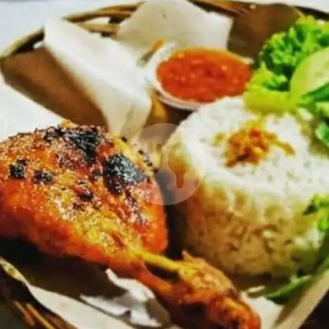 Gambar Makanan Ayam Njondil, Jl.Gajahmada no 16 Batu 3