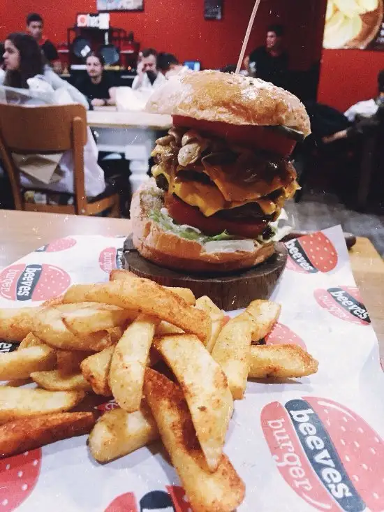 Beeves Burger'nin yemek ve ambiyans fotoğrafları 40