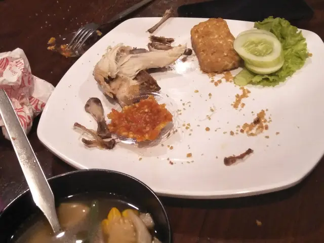 Gambar Makanan AyamGorengKarawaci 5