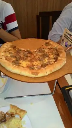 Pizza Hut Edsa Central Food Photo 7