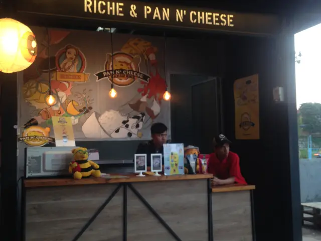 Riche & Pan N' Cheese