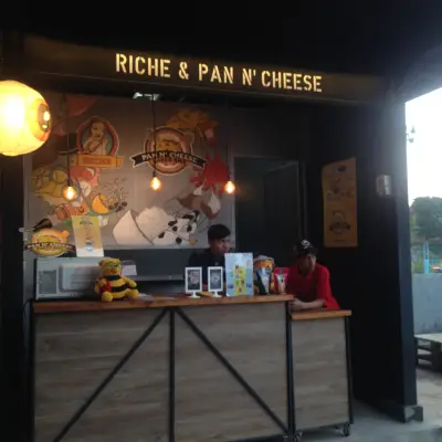 Riche & Pan N' Cheese