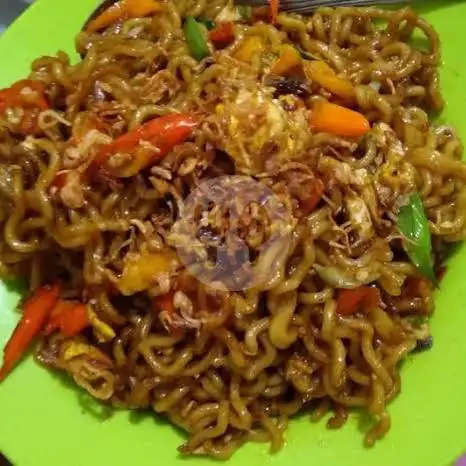 Gambar Makanan Nasi Goreng Dan Ayam Geprek Favorid, Bergas 15