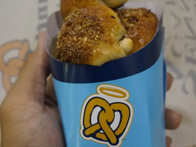 Gambar Makanan Auntie Anne's 6