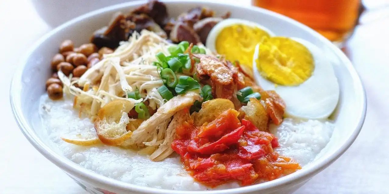 Warung Mr. Bean (Bubur Ayam, Rujak Cireng, Mie Nyemek), Adiyaksa