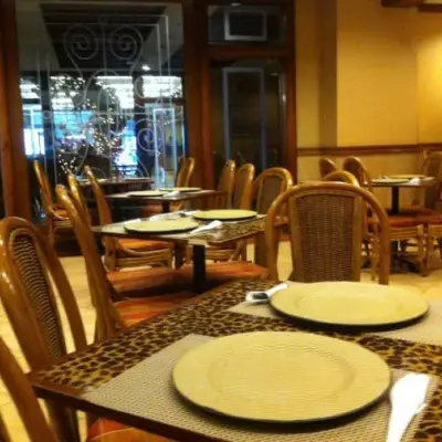 Pinoy Star Café - Kabayan Hotel