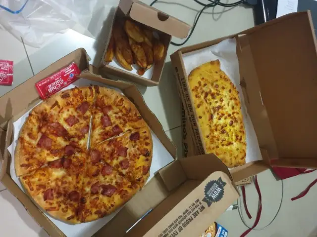 Gambar Makanan Domino's Pizza 9