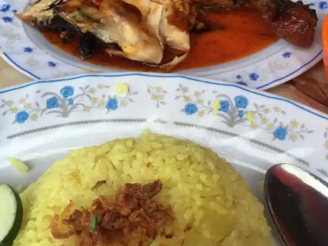 Nasi Ayam Periuk Besar Food Photo 7